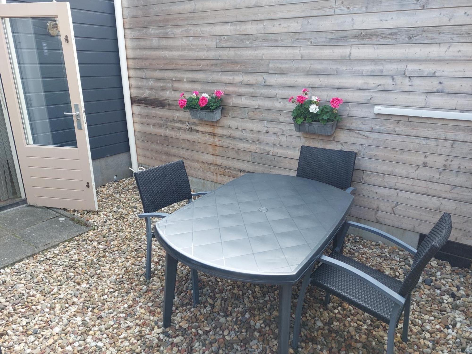 Vakantiewoning Met Terras Vlakbij Strand En Centrum Заутеланде Экстерьер фото